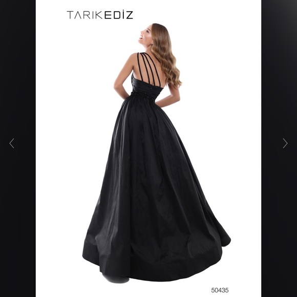 Dress - Picture 3 of 4